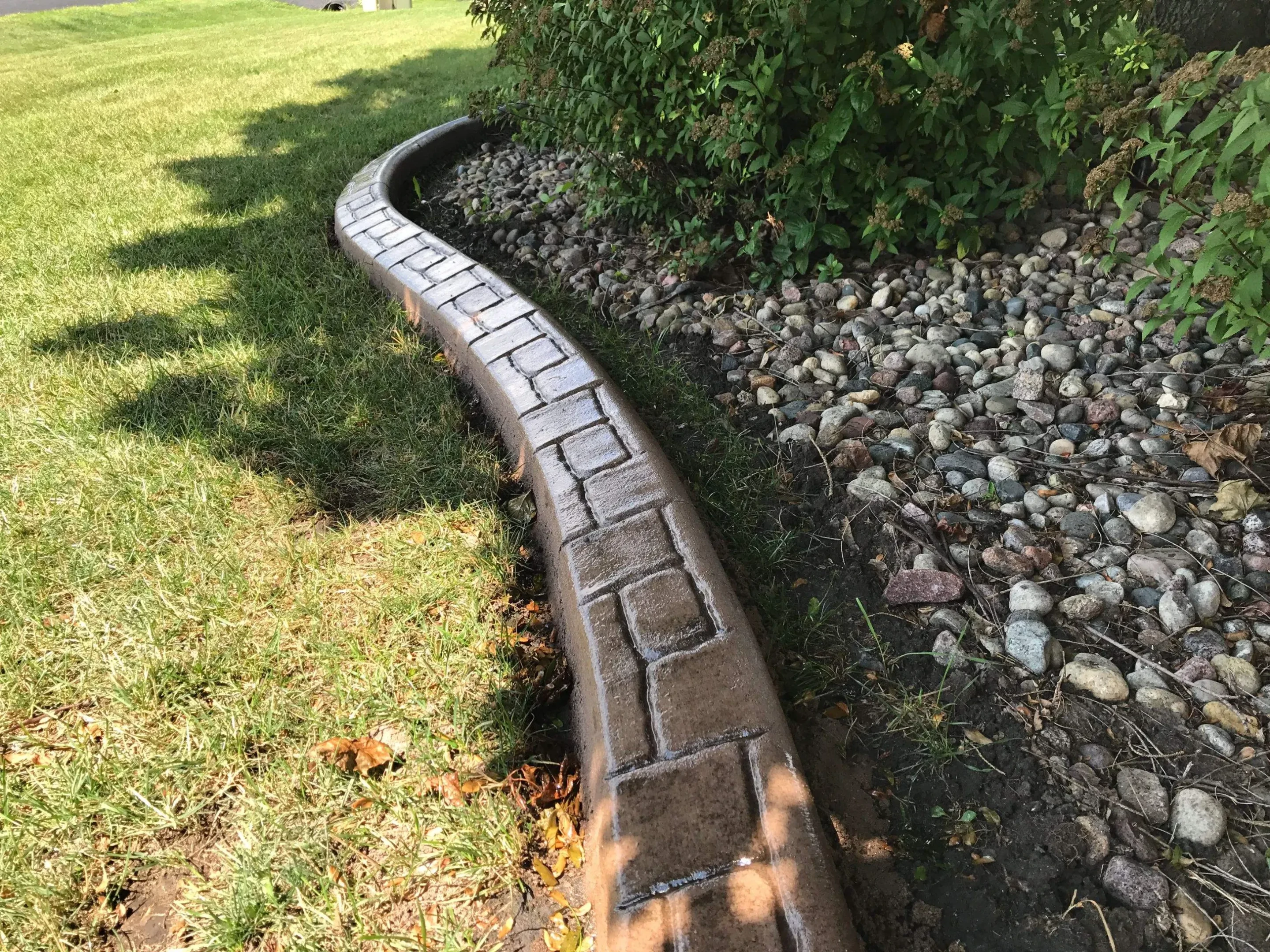 Professional landscape curbing in progress